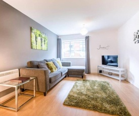 *AH4U* 2-Bed Apartment