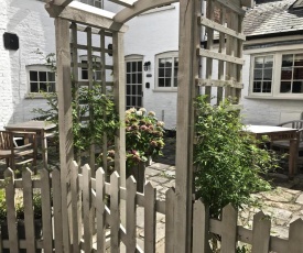 Courtyard Cottages Lymington