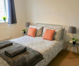 Eastleigh House close to Airport and M3/M27 links