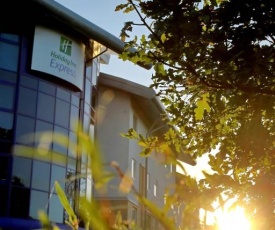 Holiday Inn Express Southampton - M27, J7, an IHG Hotel