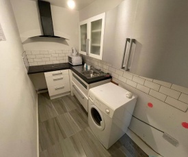 Comfortable Room In Shared Apartment - Great Links