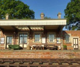 Rowden Mill Station