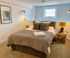 Stansted Airport / Bishop Stortford Apartments