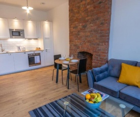 Luxury, New Apartment Close to City Centre and Media City By Pillo Rooms