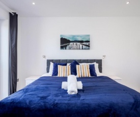 Deluxe 1 Bedroom St Albans Apartment - Free Wifi & Parking