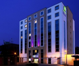 Holiday Inn Express London - Watford Junction, an IHG Hotel