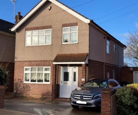 Large detached 4 bed house with off street parking, great location for Heathrow