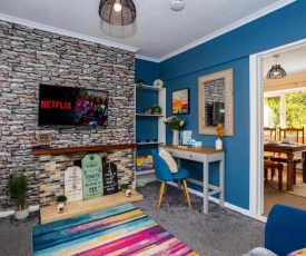 The Den - Canterbury - Sleeps 8 - Free parking - Ultra WiFi