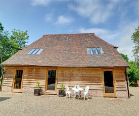 Rustic Holiday Home in Cranbrook Kent with Garden