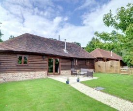 Rustic Holiday home in Cranbrook Kent with Lawn