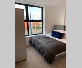 The Popworks 2 Bedroom Apartment - MCR Dens