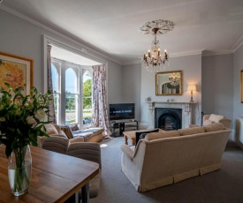 Elegant 2 bed Georgian Apartment at Florence House in the centre of Herne Bay