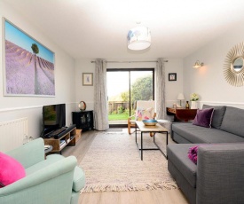 St George's Snug - mins from Sea & Golf Course