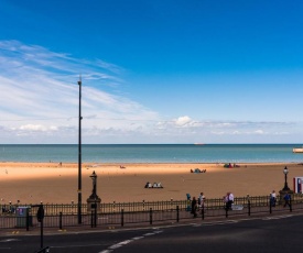 The Dreamland Apartment - Margate Beach - By Goldex Coastal Breaks