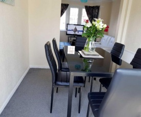 Blackpoolholidaylets Salmesbury Avenue Families And Contractors only