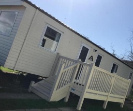 Lovely 3-Bed Caravan in Blackpool Haven marton