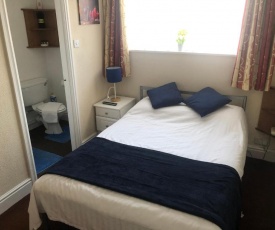 Victoria House - Adult Couples Only - Self Catering Quiet Guesthouse - Social Distance Observed - 5 night min