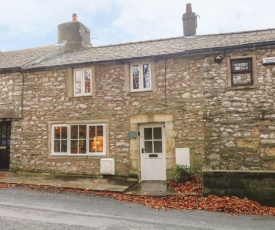 2 Storrs Cottages, Carnforth