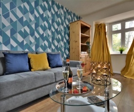 Manchester Townhouse by BEVOLVE - 4 bedrooms - Free Parking