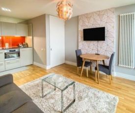 Central Penthouse Flat in Highcross