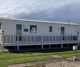 8 BERTH CARAVAN TP60 ON THE GOLDEN PALM CHAPEL ST LEONARD