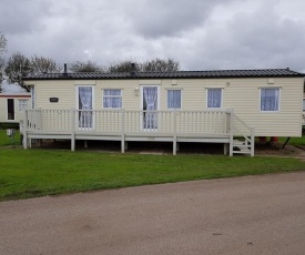 S460 8 BERTH CARAVAN ON THE GOLDEN PALM CHAPEL ST LEONARDS