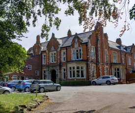 Best Western Grimsby Oaklands Hall Hotel