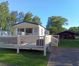 Beautiful 3 bedroom caravan with hot tub - Tattershall Lakes