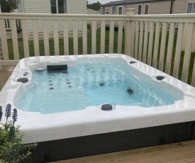 DEES HOT TUB BREAKS THE RAMPARTS 24