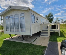 RJ Luxury Caravan Hire With Hot Tub