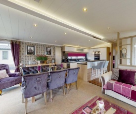 Tattershall VIP Lodge