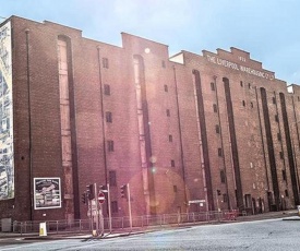 Victoria Warehouse Hotel