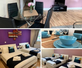 1 & 2 Bedrooms Apartments or House Available - The Ivy Serviced Apartments Aldershot