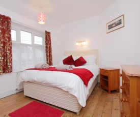 Large Cosy House Ideal for Corporate Lets