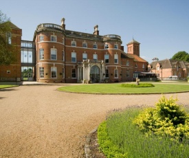 Oakley Hall Hotel