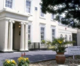 Lysses House Hotel